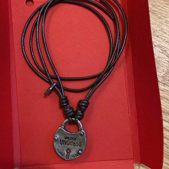 UNO dE 50 adjustable leather cord padlock necklace (NIB) - Picture 2 of 5